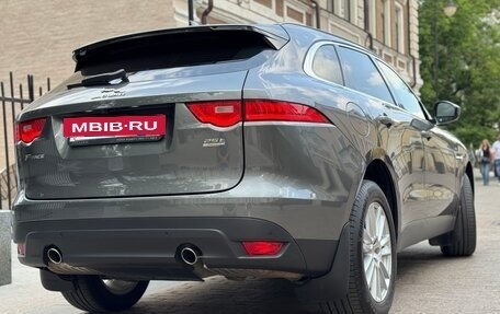 Jaguar F-Pace, 2018 год, 2 690 000 рублей, 4 фотография