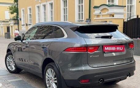 Jaguar F-Pace, 2018 год, 2 690 000 рублей, 3 фотография