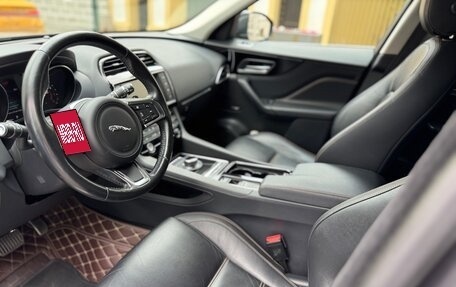 Jaguar F-Pace, 2018 год, 2 690 000 рублей, 12 фотография