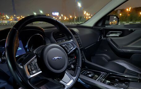 Jaguar F-Pace, 2018 год, 2 690 000 рублей, 19 фотография