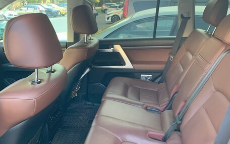 Toyota Land Cruiser 200, 2016 год, 5 940 000 рублей, 5 фотография