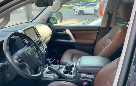 Toyota Land Cruiser 200, 2016 год, 5 940 000 рублей, 6 фотография