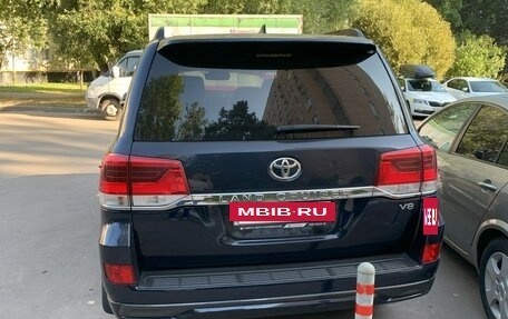 Toyota Land Cruiser 200, 2016 год, 5 940 000 рублей, 2 фотография