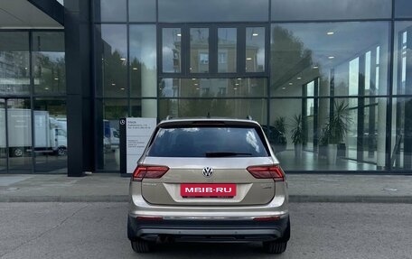 Volkswagen Tiguan II, 2017 год, 2 590 000 рублей, 6 фотография