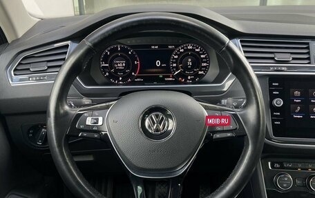 Volkswagen Tiguan II, 2017 год, 2 590 000 рублей, 19 фотография