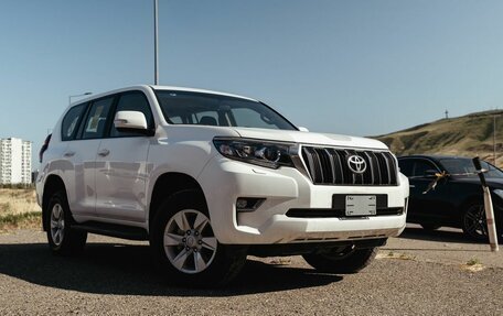 Toyota Land Cruiser Prado 150 рестайлинг 2, 2022 год, 6 400 000 рублей, 4 фотография