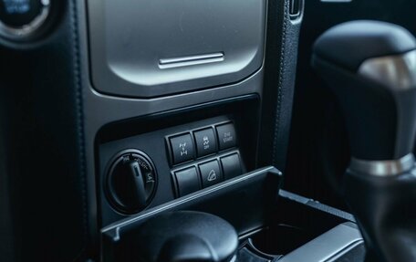 Toyota Land Cruiser Prado 150 рестайлинг 2, 2022 год, 6 400 000 рублей, 13 фотография