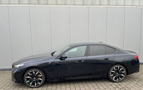 BMW 5 серия, 2025 год, 5 680 000 рублей, 2 фотография