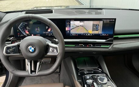 BMW 5 серия, 2025 год, 5 680 000 рублей, 9 фотография