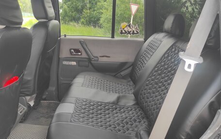 Mitsubishi Pajero III рестайлинг, 1997 год, 950 000 рублей, 4 фотография
