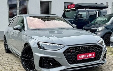 Audi RS 4, 2022 год, 6 250 000 рублей, 1 фотография