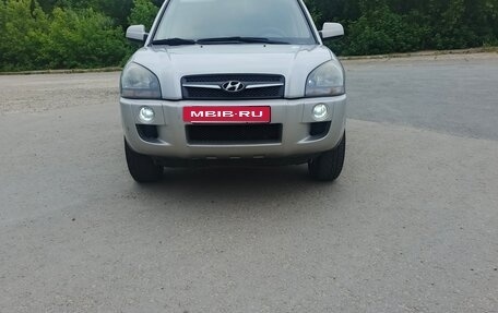 Hyundai Tucson III, 2008 год, 750 000 рублей, 4 фотография