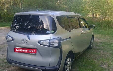 Toyota Sienta II, 2017 год, 1 190 000 рублей, 9 фотография