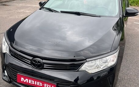 Toyota Camry, 2017 год, 2 300 000 рублей, 2 фотография