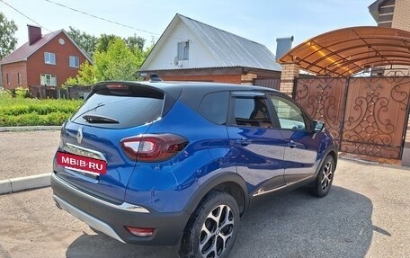 Renault Kaptur I рестайлинг, 2021 год, 1 900 000 рублей, 5 фотография