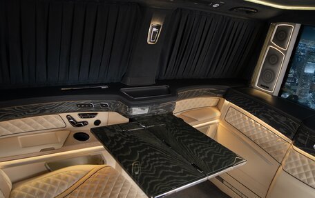 Mercedes-Benz V-Класс, 2019 год, 14 000 000 рублей, 21 фотография