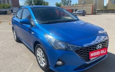 Hyundai Solaris II рестайлинг, 2021 год, 1 380 000 рублей, 5 фотография