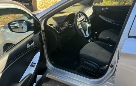 Hyundai Solaris II рестайлинг, 2013 год, 725 000 рублей, 14 фотография