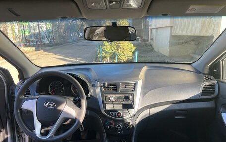 Hyundai Solaris II рестайлинг, 2013 год, 725 000 рублей, 16 фотография