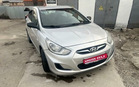 Hyundai Solaris II рестайлинг, 2013 год, 725 000 рублей, 6 фотография
