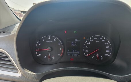 Hyundai Solaris II рестайлинг, 2017 год, 620 000 рублей, 3 фотография
