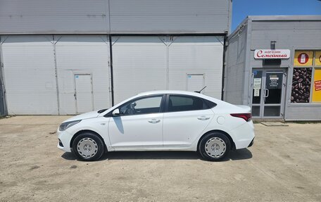 Hyundai Solaris II рестайлинг, 2017 год, 620 000 рублей, 4 фотография
