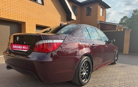 BMW 5 серия, 2007 год, 2 290 000 рублей, 3 фотография