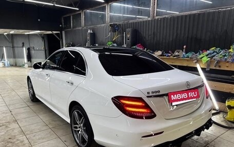 Mercedes-Benz E-Класс, 2019 год, 3 800 000 рублей, 3 фотография