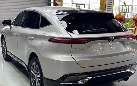 Toyota Venza, 2021 год, 2 620 000 рублей, 3 фотография
