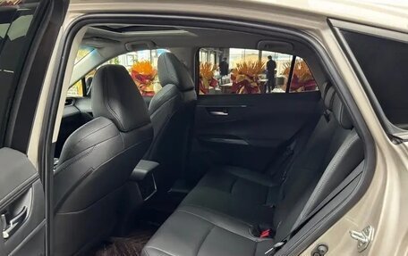 Toyota Venza, 2021 год, 2 620 000 рублей, 16 фотография