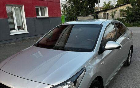 Hyundai Solaris II рестайлинг, 2018 год, 1 530 000 рублей, 2 фотография