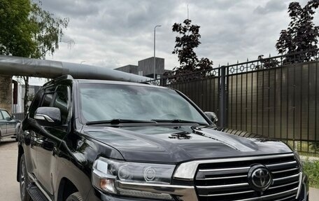 Toyota Land Cruiser 200, 2017 год, 5 800 000 рублей, 12 фотография