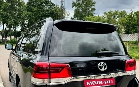 Toyota Land Cruiser 200, 2017 год, 5 800 000 рублей, 8 фотография