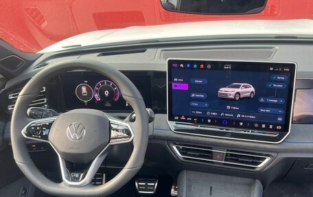 Volkswagen Tiguan, 2024 год, 4 400 000 рублей, 10 фотография