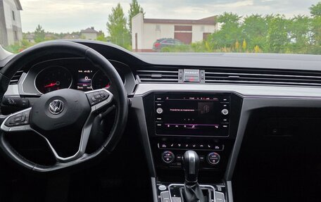 Volkswagen Passat B8 рестайлинг, 2020 год, 1 950 000 рублей, 8 фотография