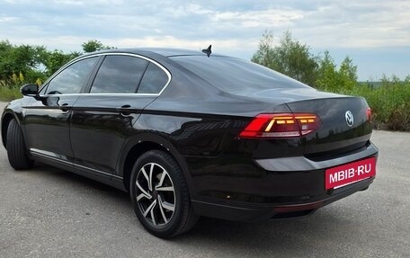 Volkswagen Passat B8 рестайлинг, 2020 год, 1 950 000 рублей, 3 фотография