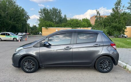 Toyota Vitz, 2013 год, 800 000 рублей, 3 фотография
