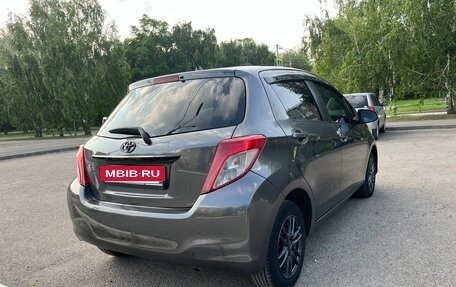 Toyota Vitz, 2013 год, 800 000 рублей, 4 фотография