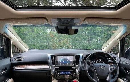 Toyota Alphard III, 2021 год, 3 980 000 рублей, 6 фотография