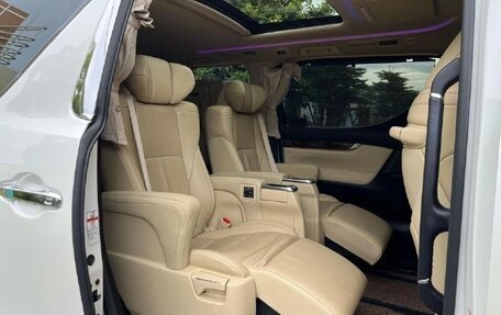 Toyota Alphard III, 2021 год, 3 980 000 рублей, 12 фотография