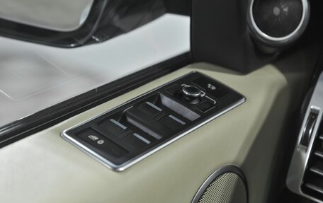 Land Rover Range Rover IV рестайлинг, 2014 год, 2 950 000 рублей, 17 фотография