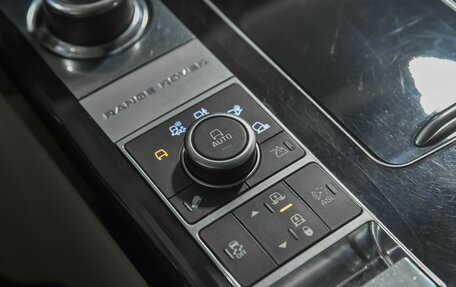Land Rover Range Rover IV рестайлинг, 2014 год, 2 950 000 рублей, 16 фотография