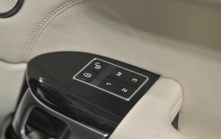 Land Rover Range Rover IV рестайлинг, 2014 год, 2 950 000 рублей, 27 фотография