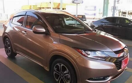 Honda Vezel, 2017 год, 1 900 000 рублей, 9 фотография