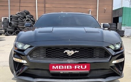 Ford Mustang VI рестайлинг, 2021 год, 2 370 013 рублей, 2 фотография