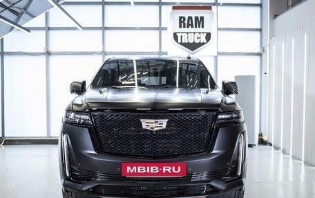 Cadillac Escalade V, 2022 год, 12 499 999 рублей, 3 фотография