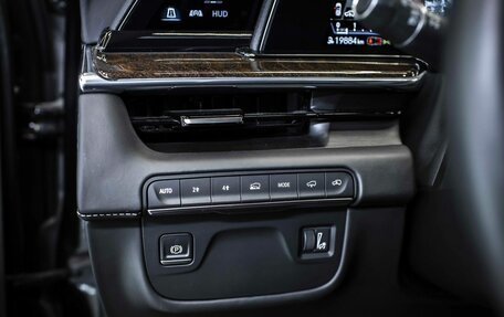 Cadillac Escalade V, 2022 год, 12 499 999 рублей, 13 фотография