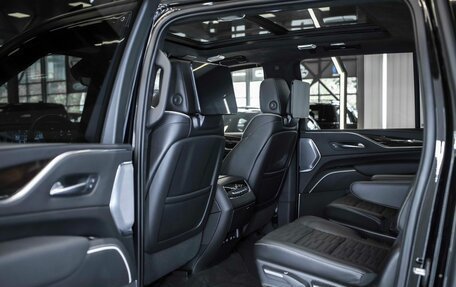 Cadillac Escalade V, 2022 год, 12 499 999 рублей, 17 фотография