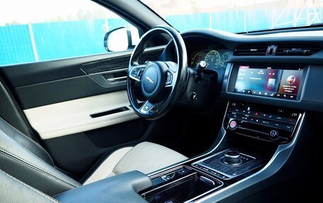 Jaguar XF II, 2016 год, 2 675 000 рублей, 6 фотография