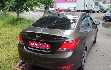 Hyundai Solaris II рестайлинг, 2015 год, 880 000 рублей, 1 фотография